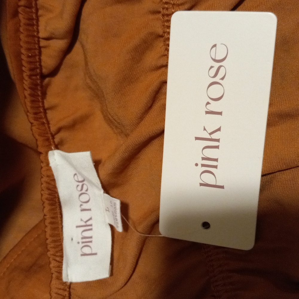 Pink Rose Rust Satin top NWT - Picture 2 of 5